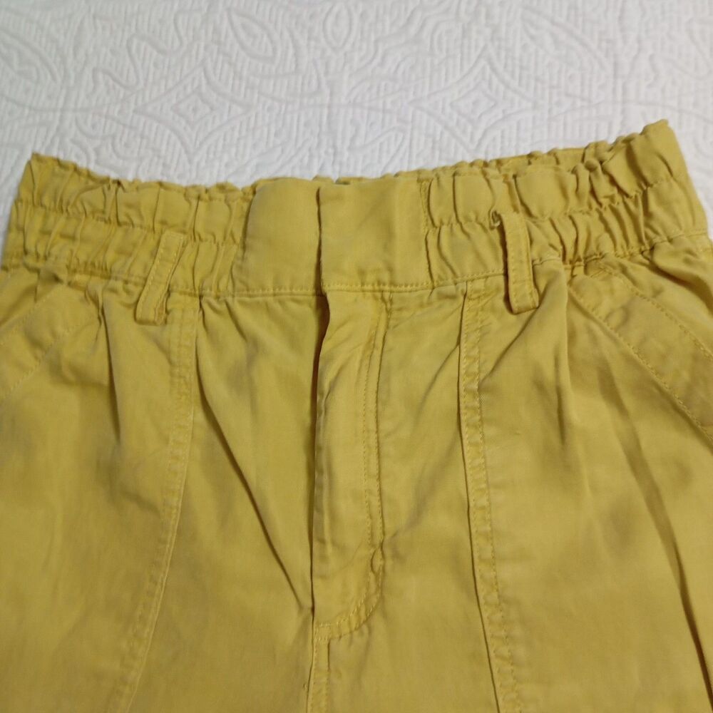 Banana Republic Women's Lime Green Paper Bag Waist Shorts Size 4 slash pockets - Picture 3 of 10
